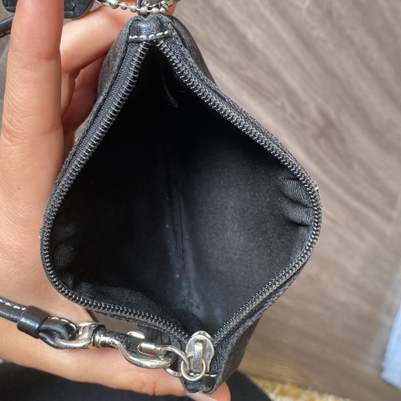 Coach wristlet. - Picture 3 of 4
